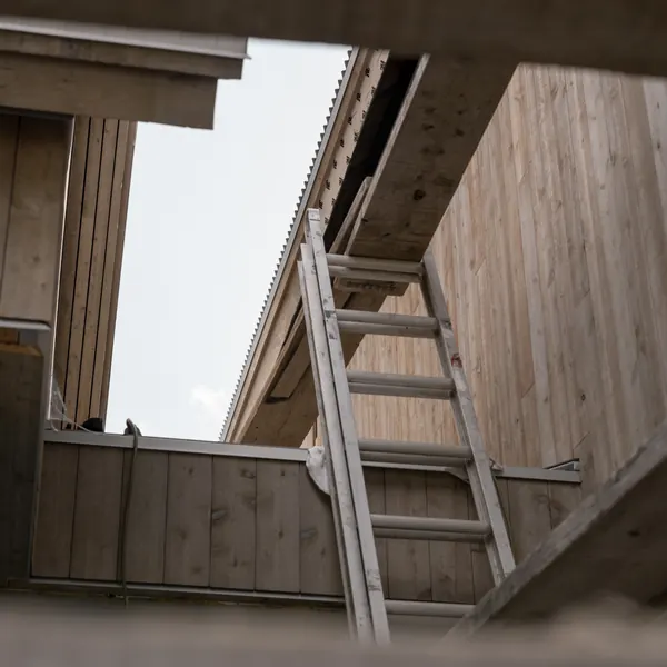 On site — August 2026 — 123