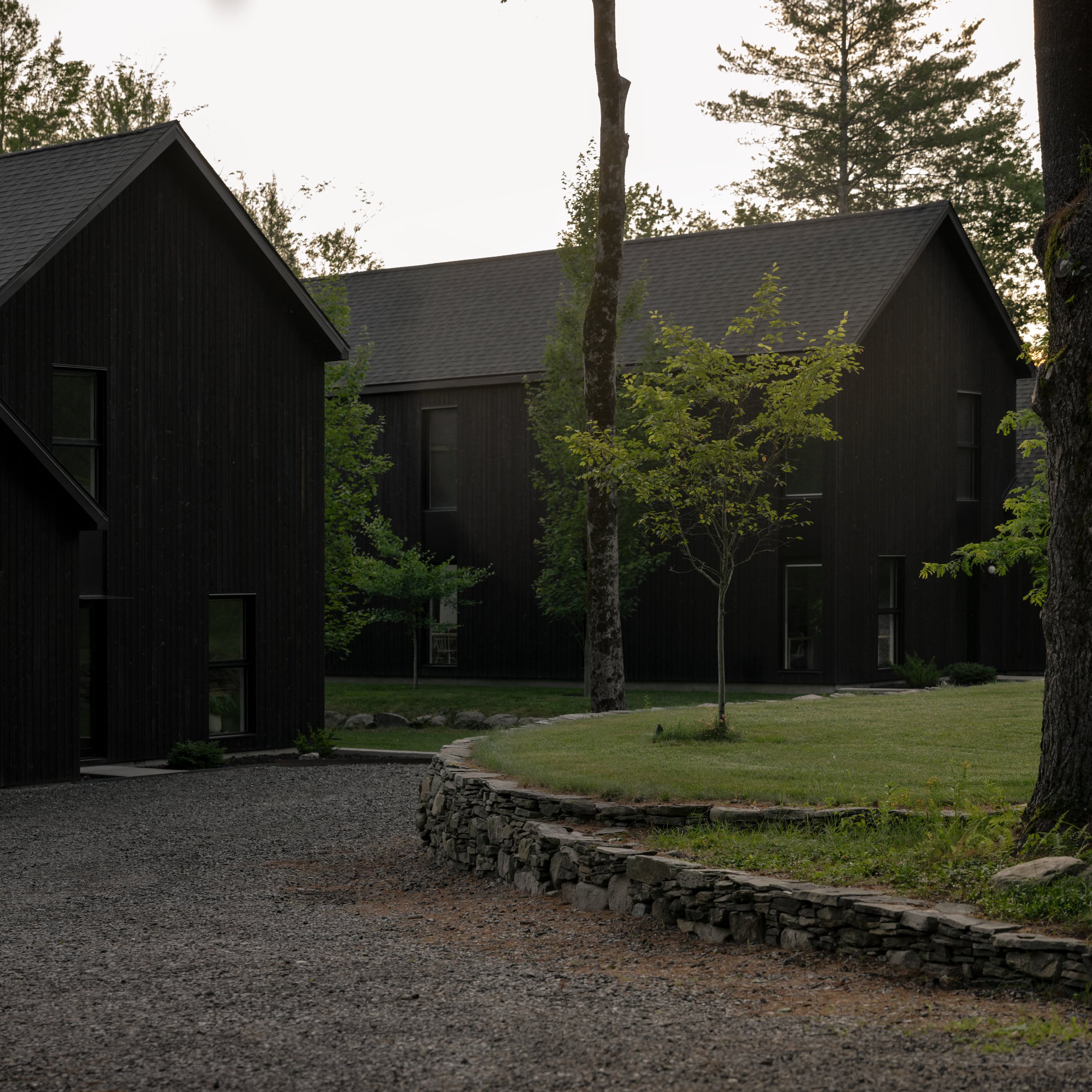 Les Jumelles — 63