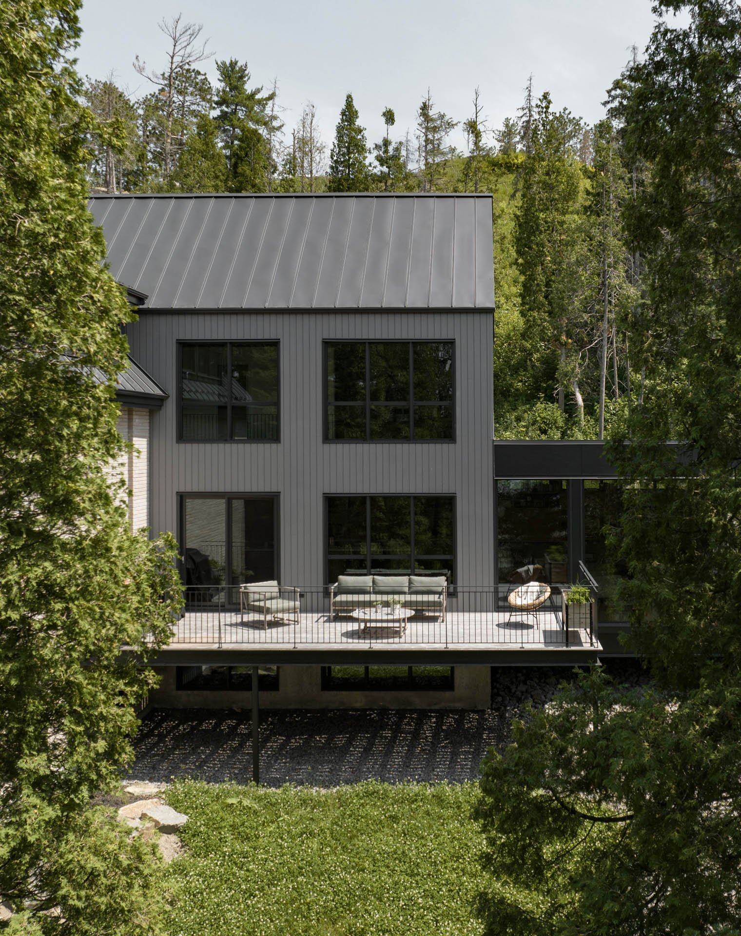 Sur le Ruisseau — 34